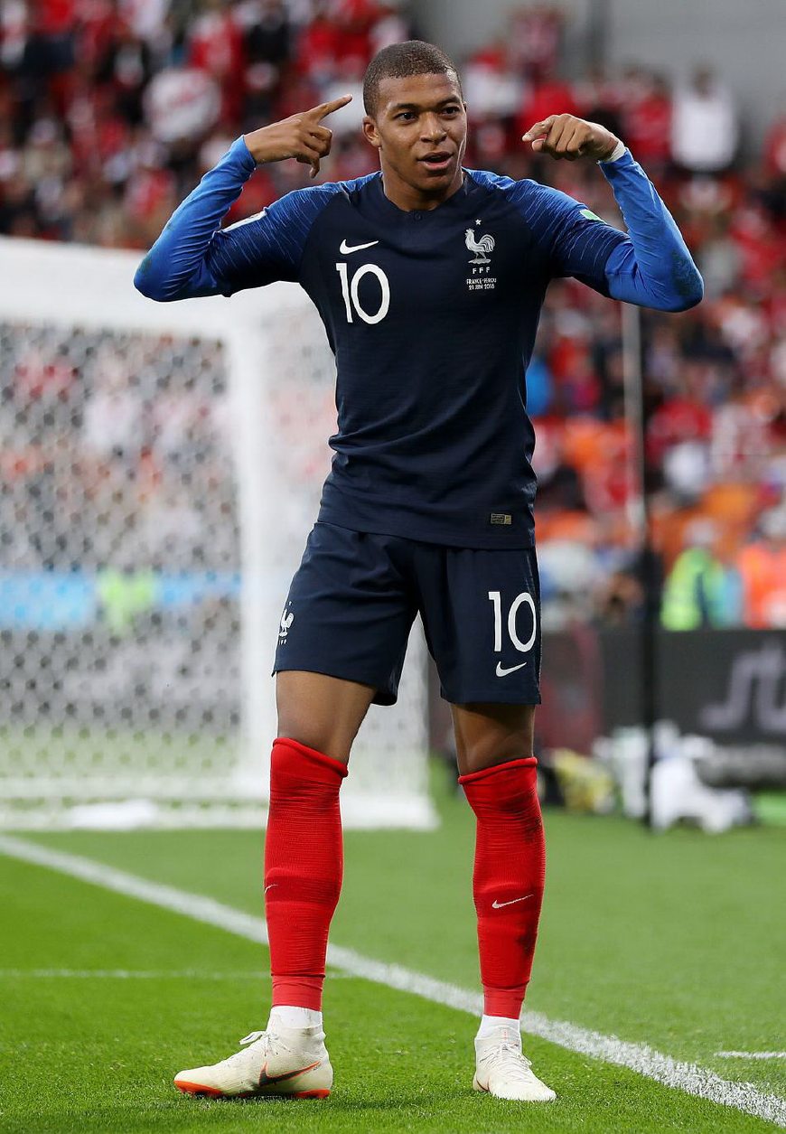 记者：海港近些年投入难比金元时代，穆斯卡特有强大调整能力