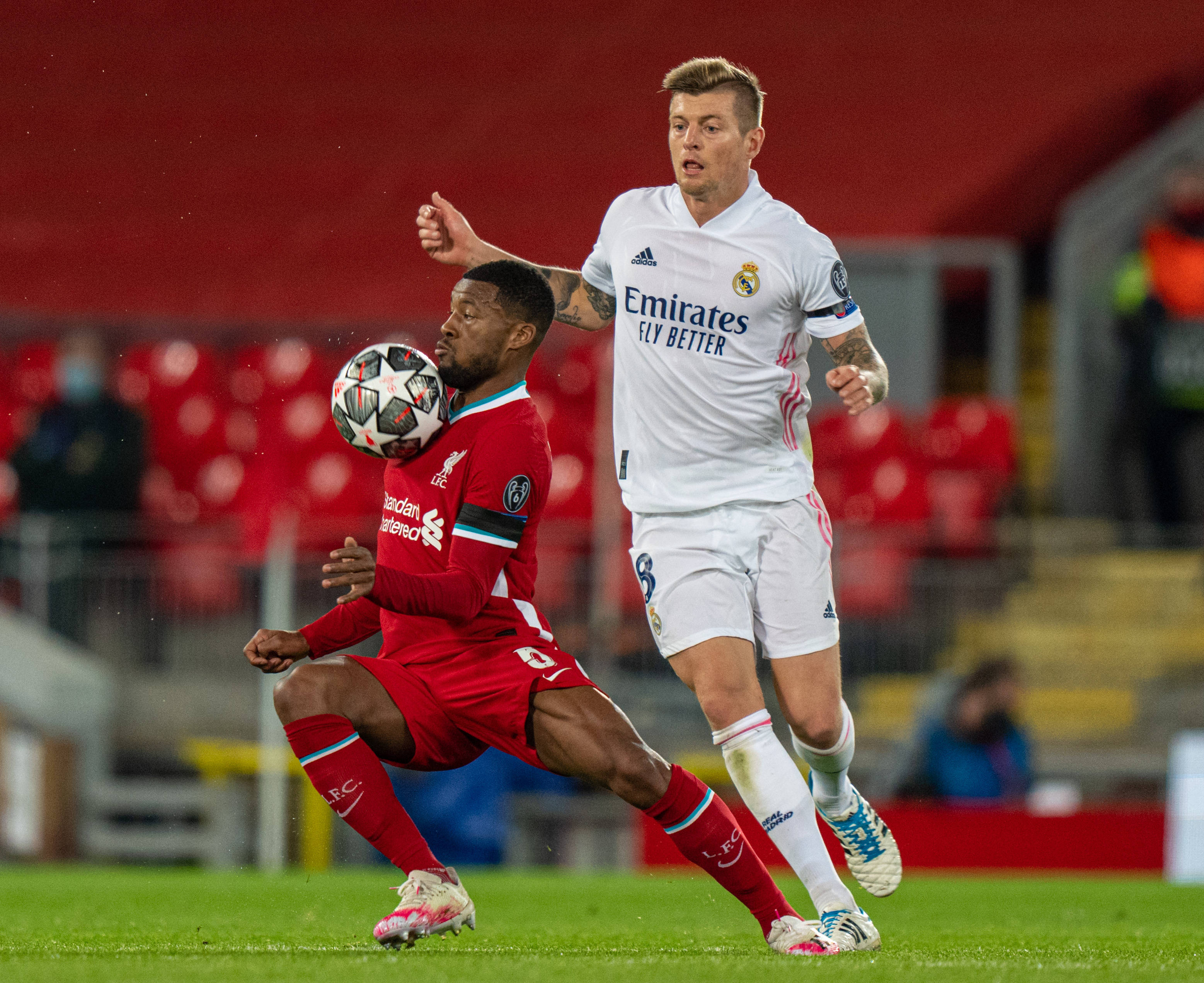 巴蒂：劳塔罗和小蜘蛛可以一起上，但其中一人必须做出牺牲