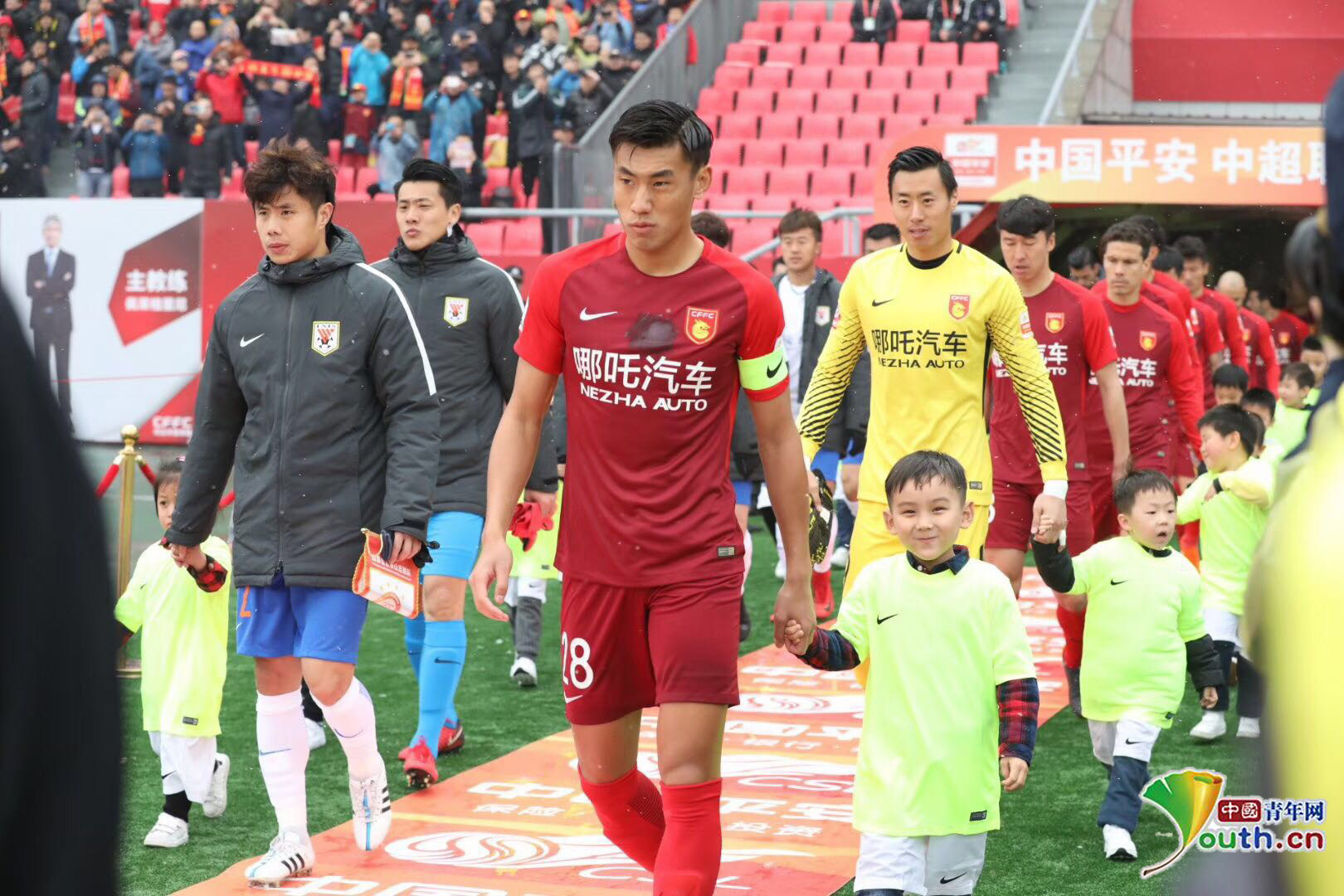 德劳伦蒂斯：在我们这个破主场里，一场只能赚300万欧