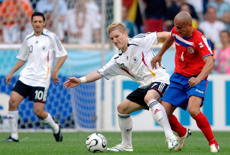 法尔克：赫内斯欣赏施洛特贝克，能否签下要看于帕的续约情况