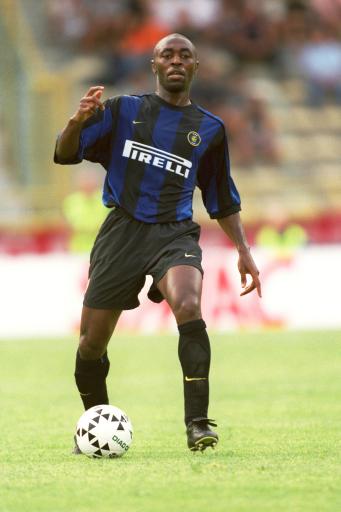 凌空斩世界波，王燊超当选中超官方第29轮最佳球员