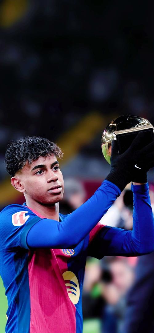 巴黎主帅战术受质疑