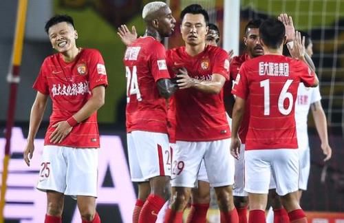 媒体人：成都蓉城一年三换董事长，新一任在走流程了