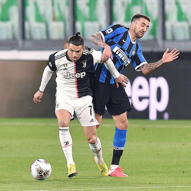 至于吗？一场普通杯赛差点干废广东2大将，粤迷：不是故意真不信