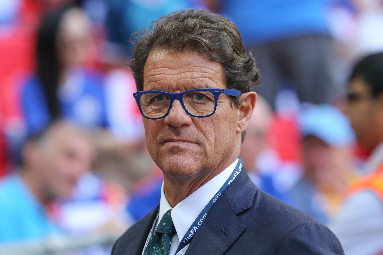 篮球篮网主帅接受采访谈战术